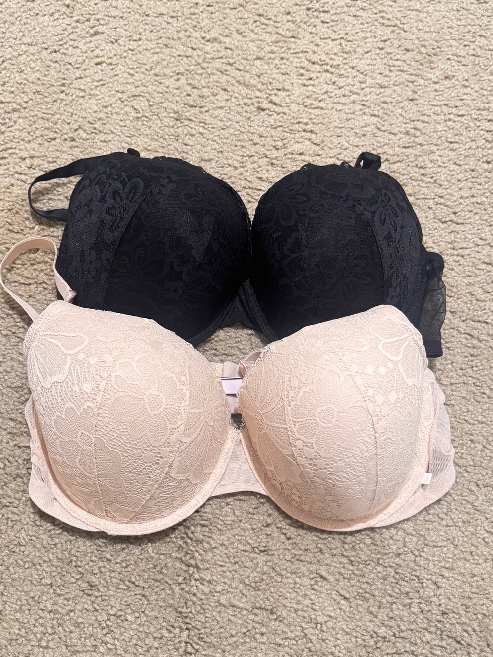 Victoria’s Secret lightly lined convertible bra